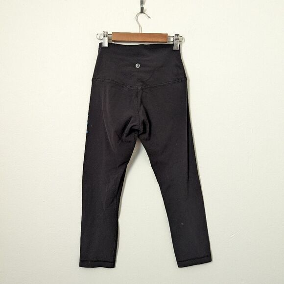 Lululemon x SoulCycle black blue skull logo Align high waisted crop 21" leggings - Picture 3 of 3